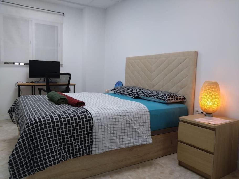 Appartment As A Service. Book It Now Малага Экстерьер фото
